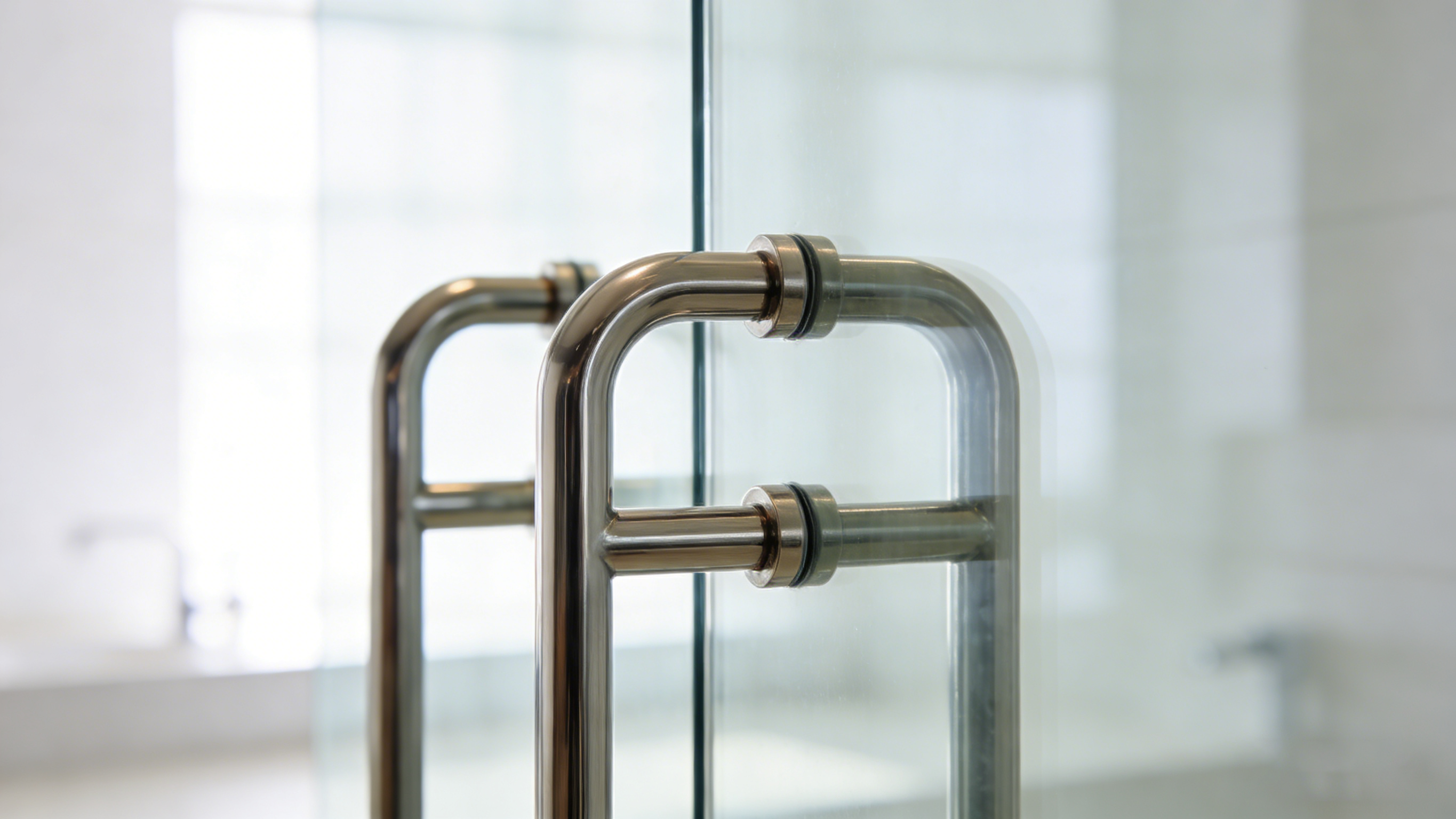 Производитель фурнитуры для стеклянных дверей